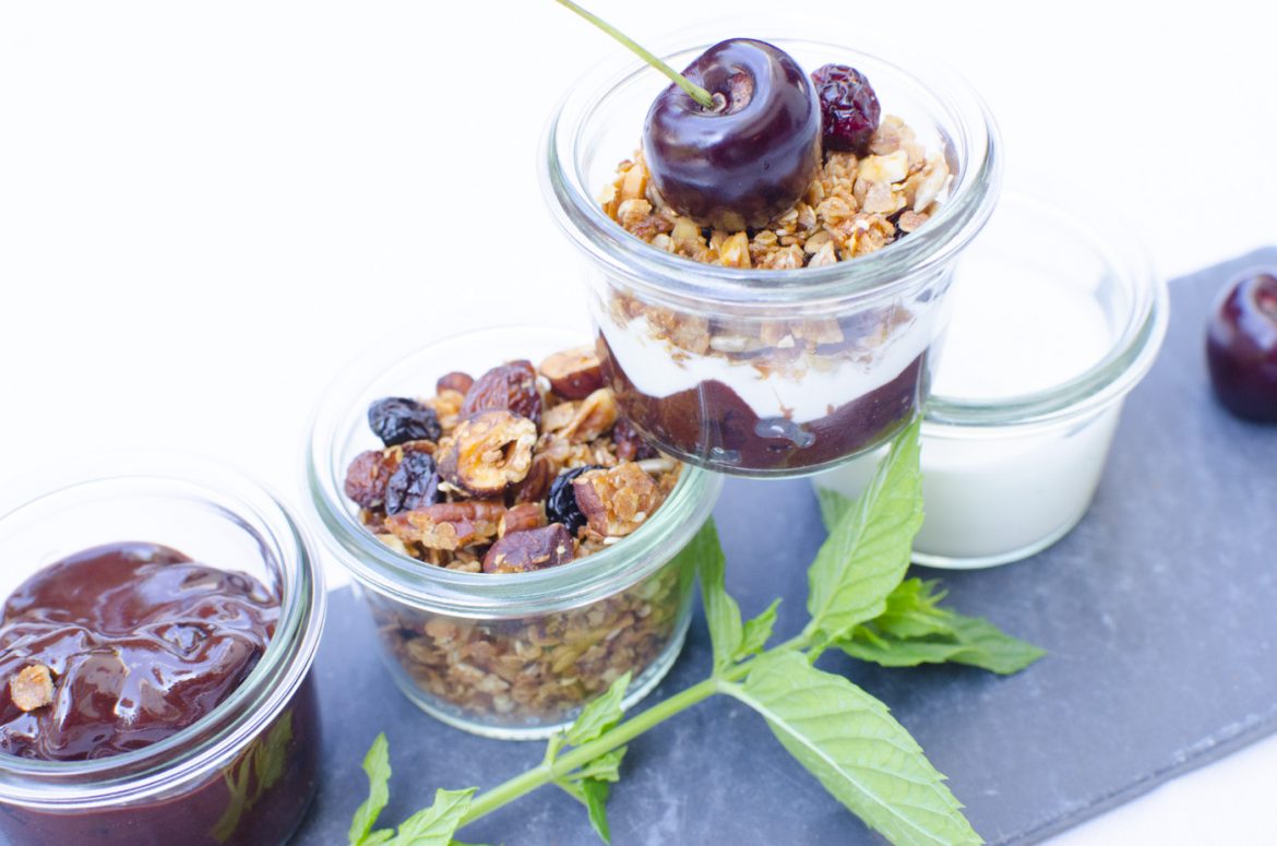 Schoko-Joghurt-Kirsch-Granola - Essen Lieben